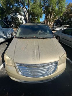 2011 Chrysler Town & Country