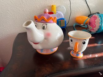 Mrs Potts and chip tea set