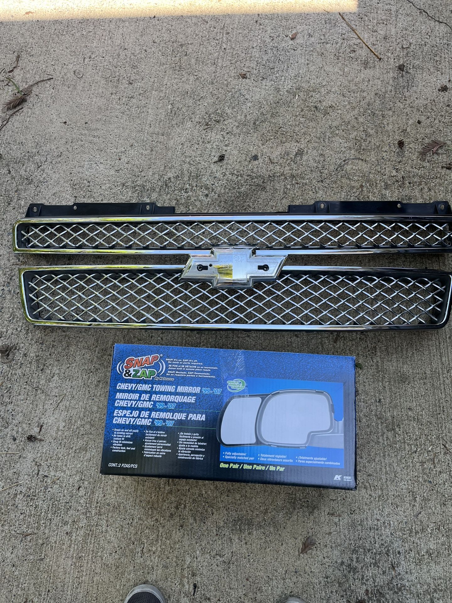 Chevy/GMC/Escalade Grill And Tow Mirrors Bundle NEW