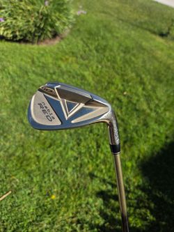 PRGR iDNabia Red Pitching Wedge Golf Club, RH