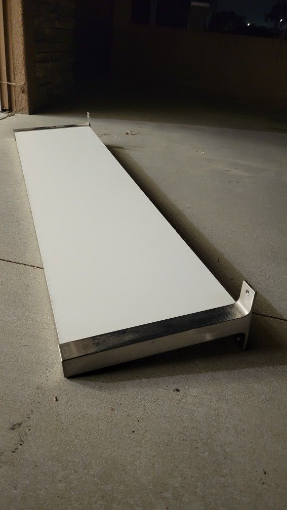 White Wood Wall Display Shelf With Wall Brackets