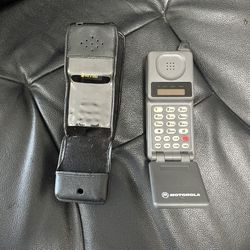Used Vintage Motorola Brick Cell Phone, No Charger
