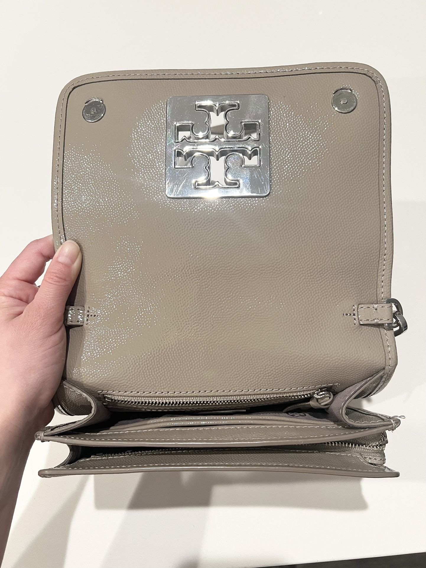 Tory Burch Taupe Crossbody Handbag Jewelry Accessories