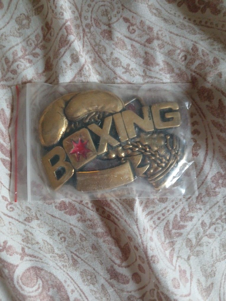 Brass Boxing, Belt Bukle