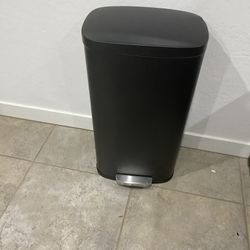 8gallons Trash Can With Liner Can 