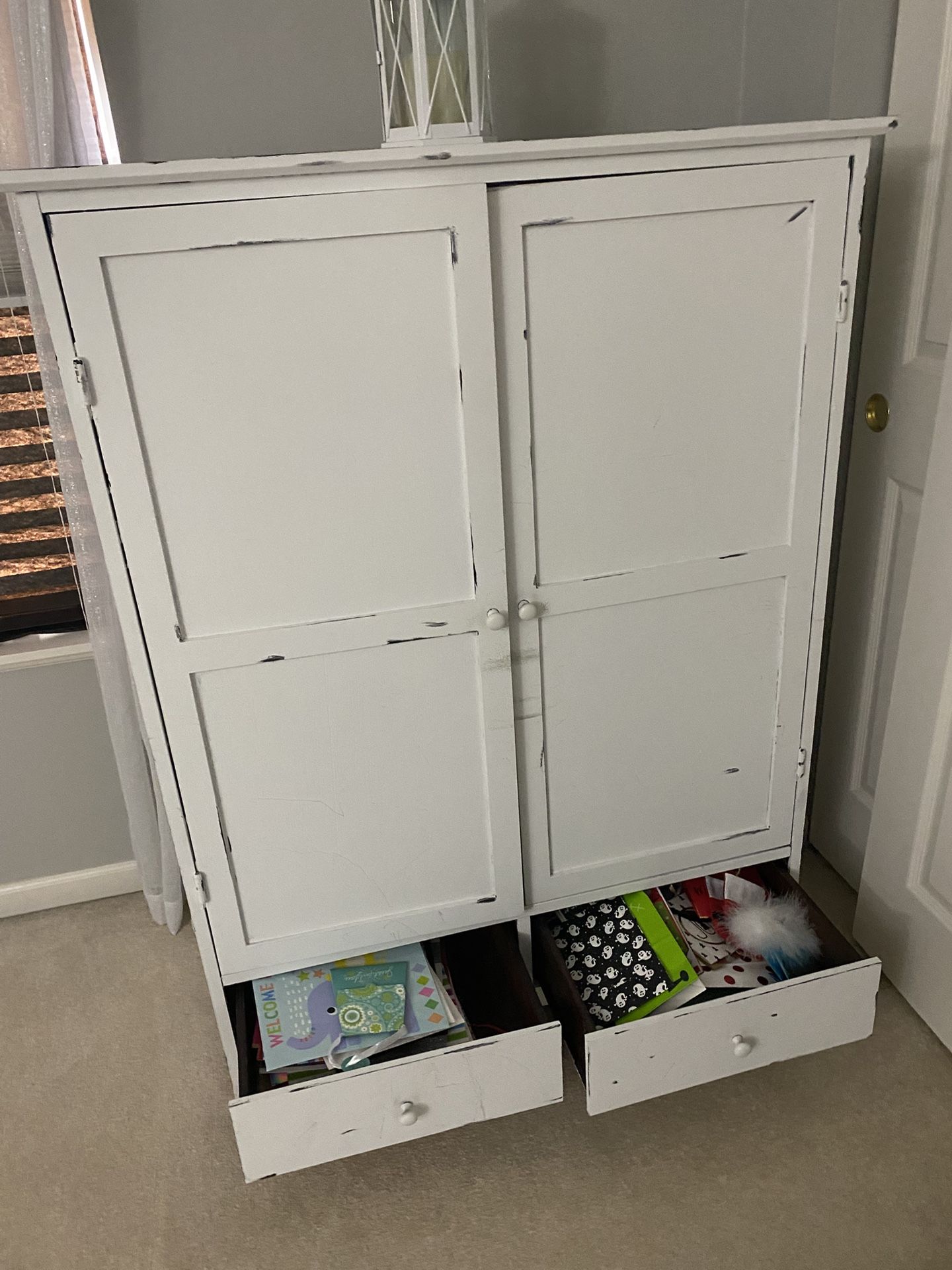 FREE Dresser / TV Cabinet