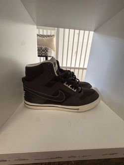 Nike Delta Force High AC- Size 10