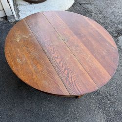 Round Coffee / Magazine Table 