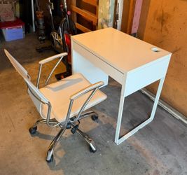 White modern desk + office chair set