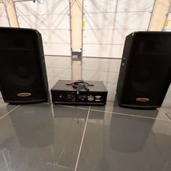 Harbinger HA120 Portable PA System Level 1