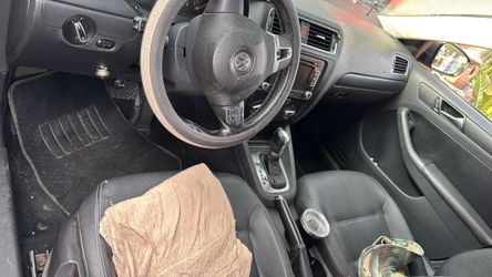 Volkswagon Jetta 2011 gray color