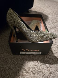 Nina Gold Size 8 Women's Shoes