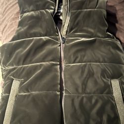 women vest size small