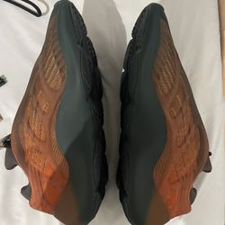 YZY 700 V3