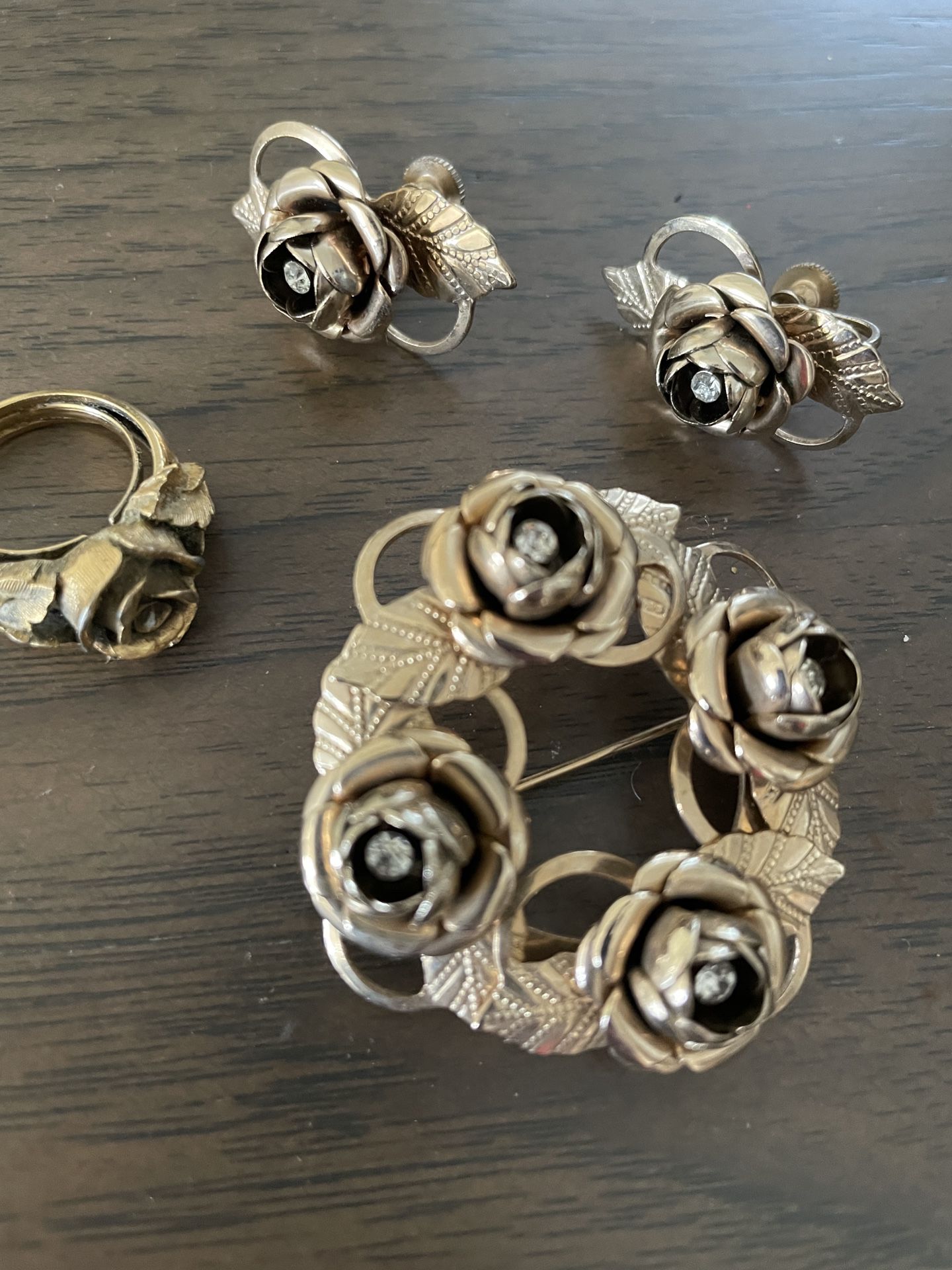Brooches Ring Earrings 