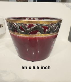 Red Porcelain ceramic flowerpot $10