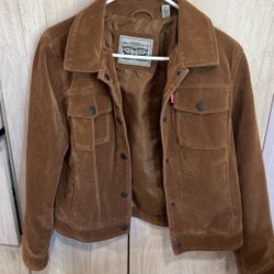 Women Brown Levi’s Jacket Small Size 