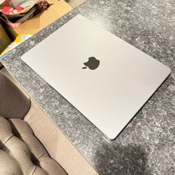 MacBook Pro 14” Late 2021