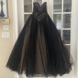 Morille Madeline Gardner black / metallic beaded sweetheart black/tan ballgown