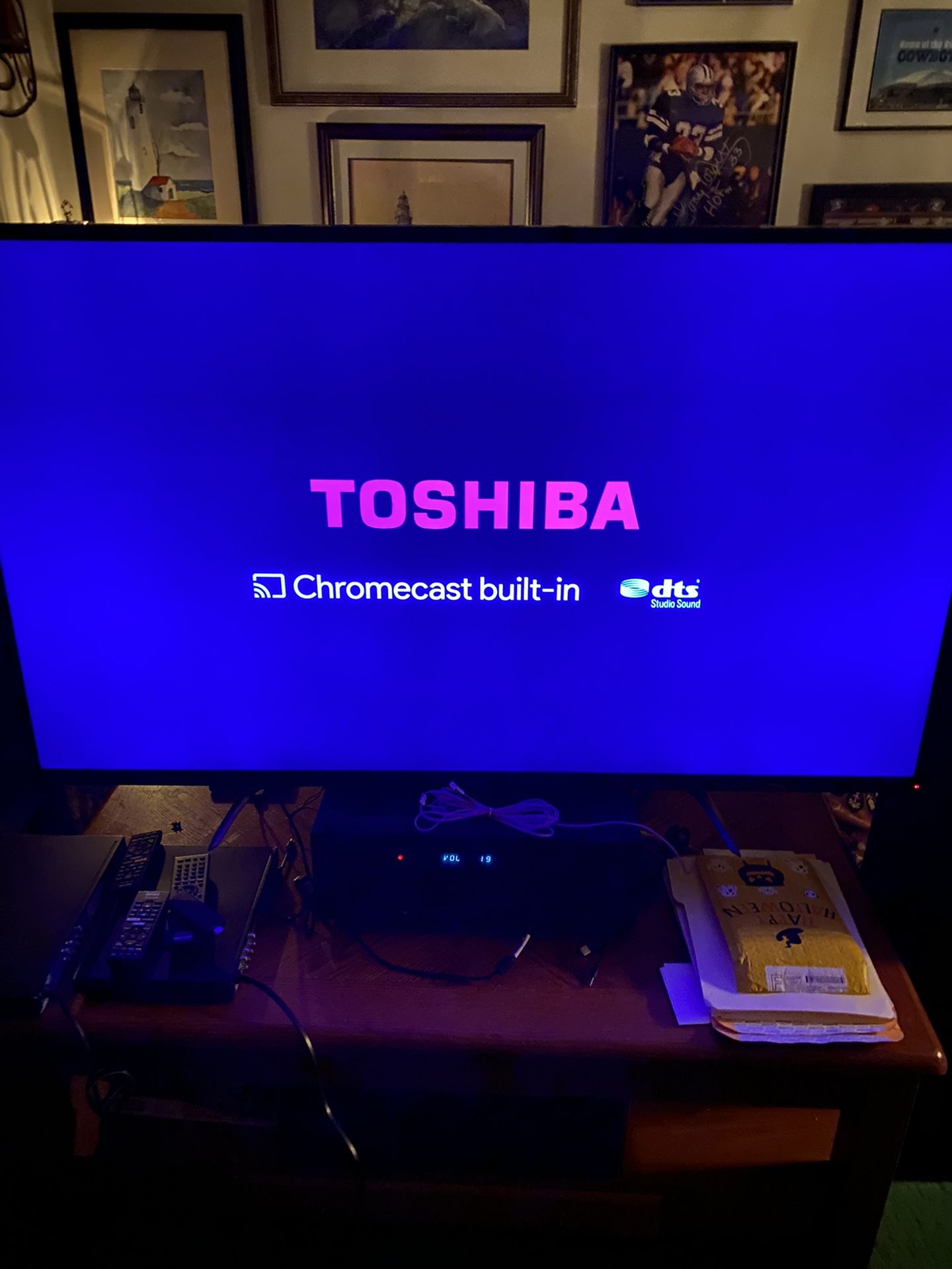 Toshiba 55 Inch Smart Tv With Chromecast And Remote Control.