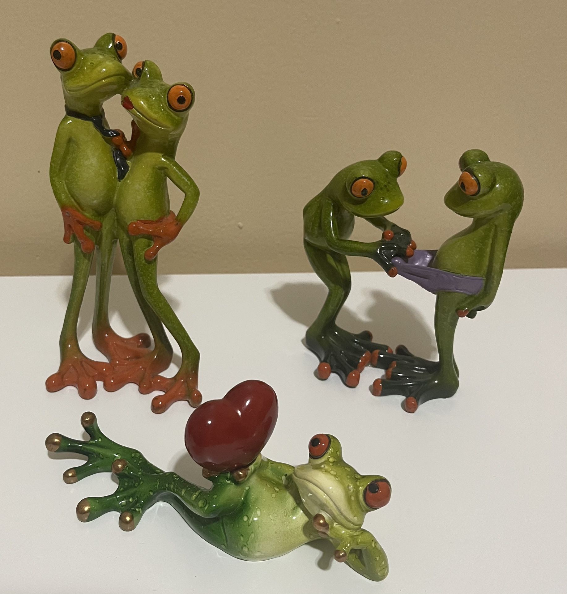 Handmade Sweethearts Frogs Set (7.25”H, 5.25”H, 2.75”H) Perfect Conditions 