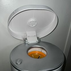Diapers Trash Can