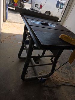 Delta 10-Inch Contractor Table Saw,