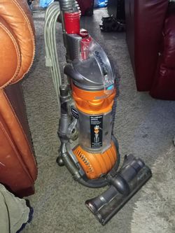 Dyson little ball vacuum cleaner