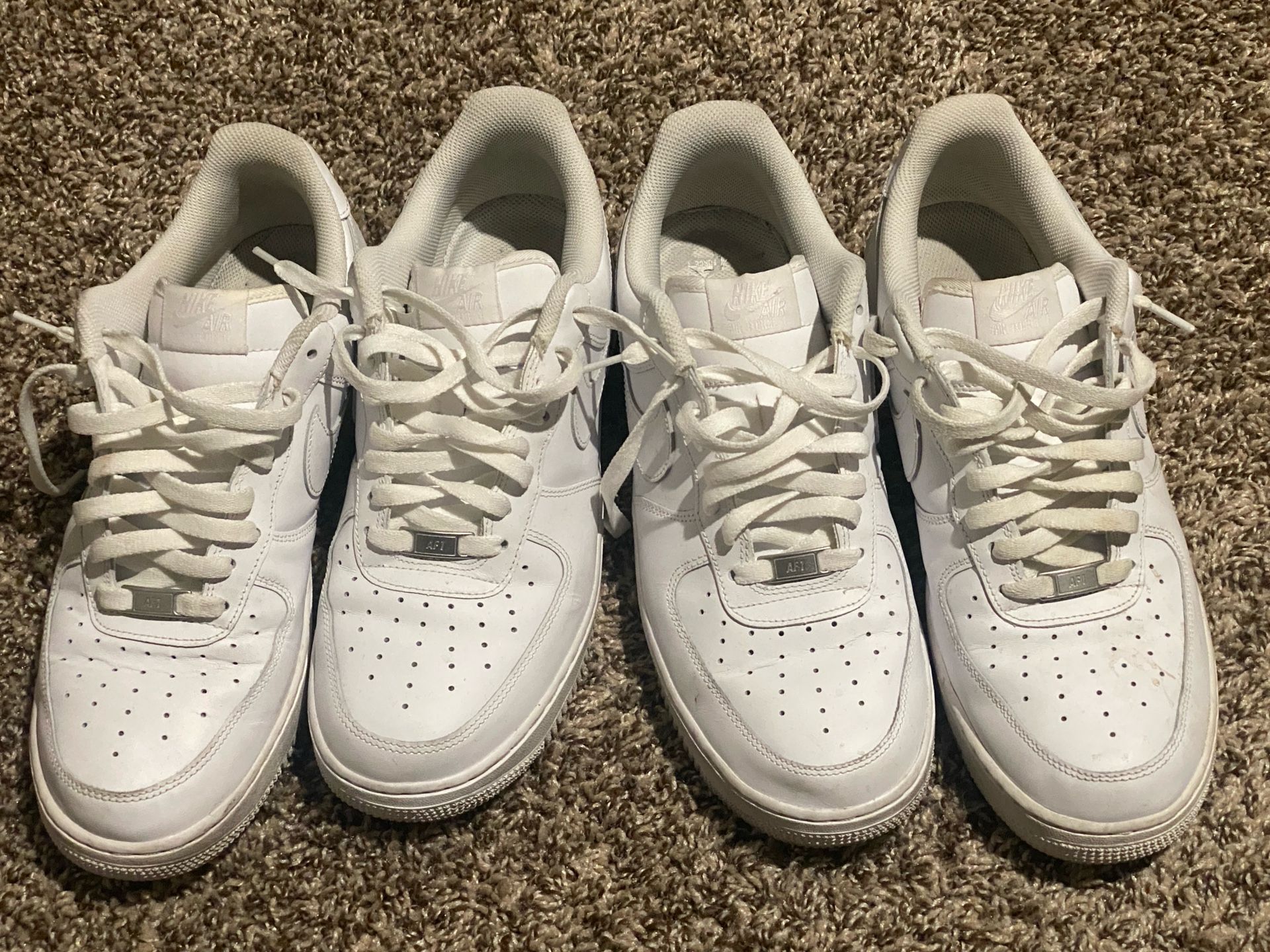 Air Force 1s Dirty Triple White