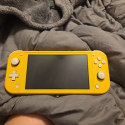 Yellow Nintendo Switch Lite 