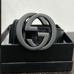 gucci belts (READ DISC)