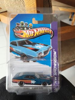 Hot Wheels 72 gran torino. STH