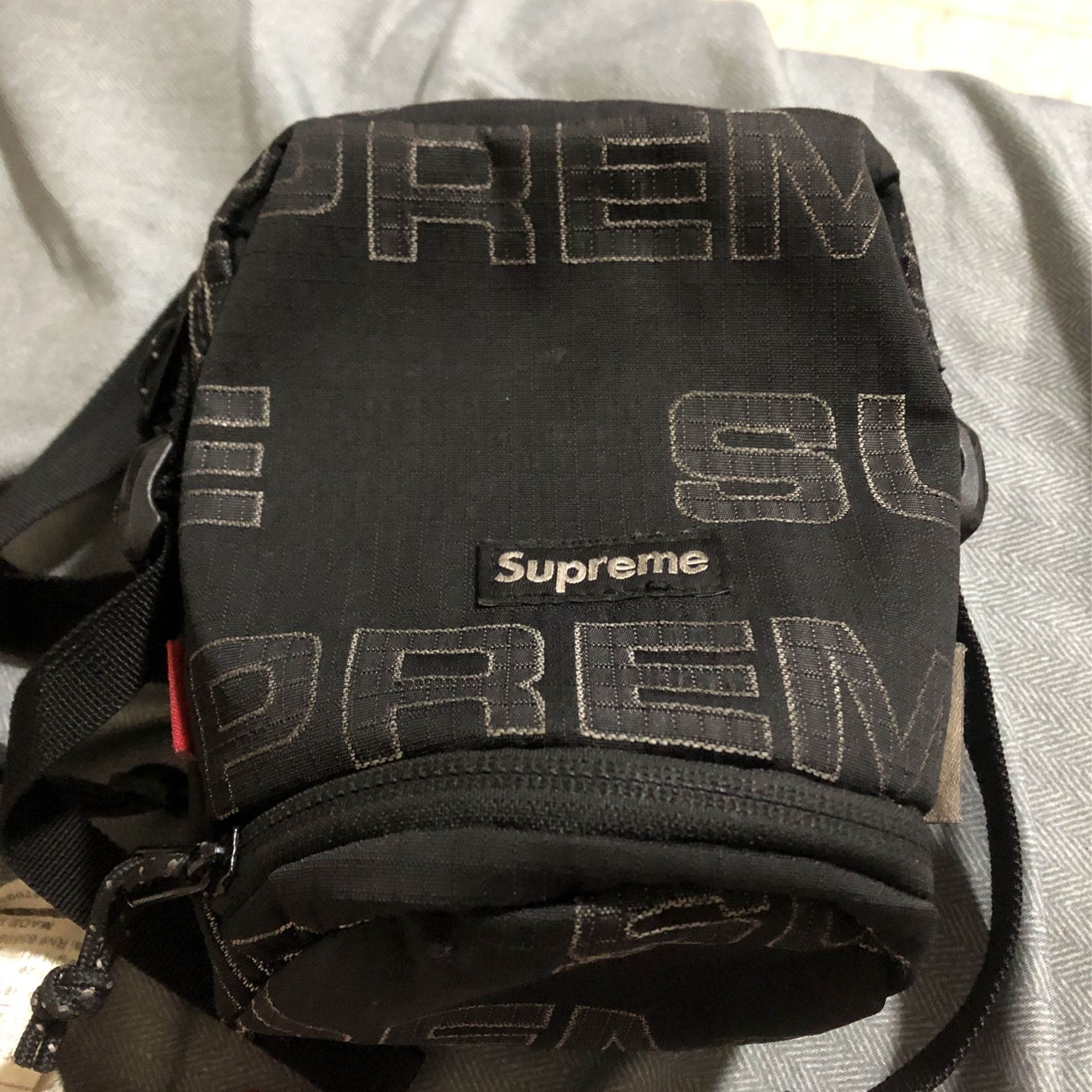 Supreme Fanny pack Need Gone