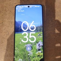 Google Pixel 8 256GB Cracked Screen