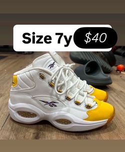 Iversons lakers yellow size 7y