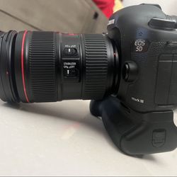 canon 5d mark 3 with Canon EF 24-105mm f/4L IS ll USM Lens