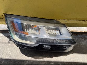 2016-2019 FORD EXPLORER RH HEADLIGHT OEM