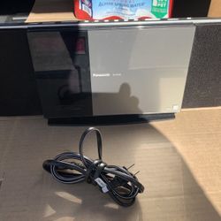 Panasonic SC-HC30 CD Player AM/FM iPod Dock Stereo System Sounds Great