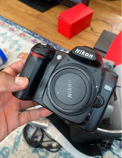 Nikon D50 6.1MP Digital SLR DSLR Camera Body
