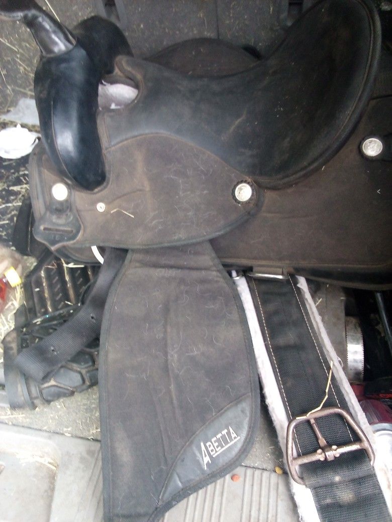 15 Inch Saddle