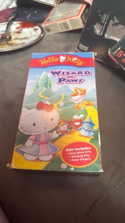Hello kitty wizard of paws