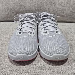 Nike Metcom Light Gray Running Shoes US  Size 7.5, EUR 38.5