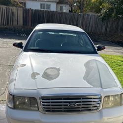 2005 Ford Crown Victoria