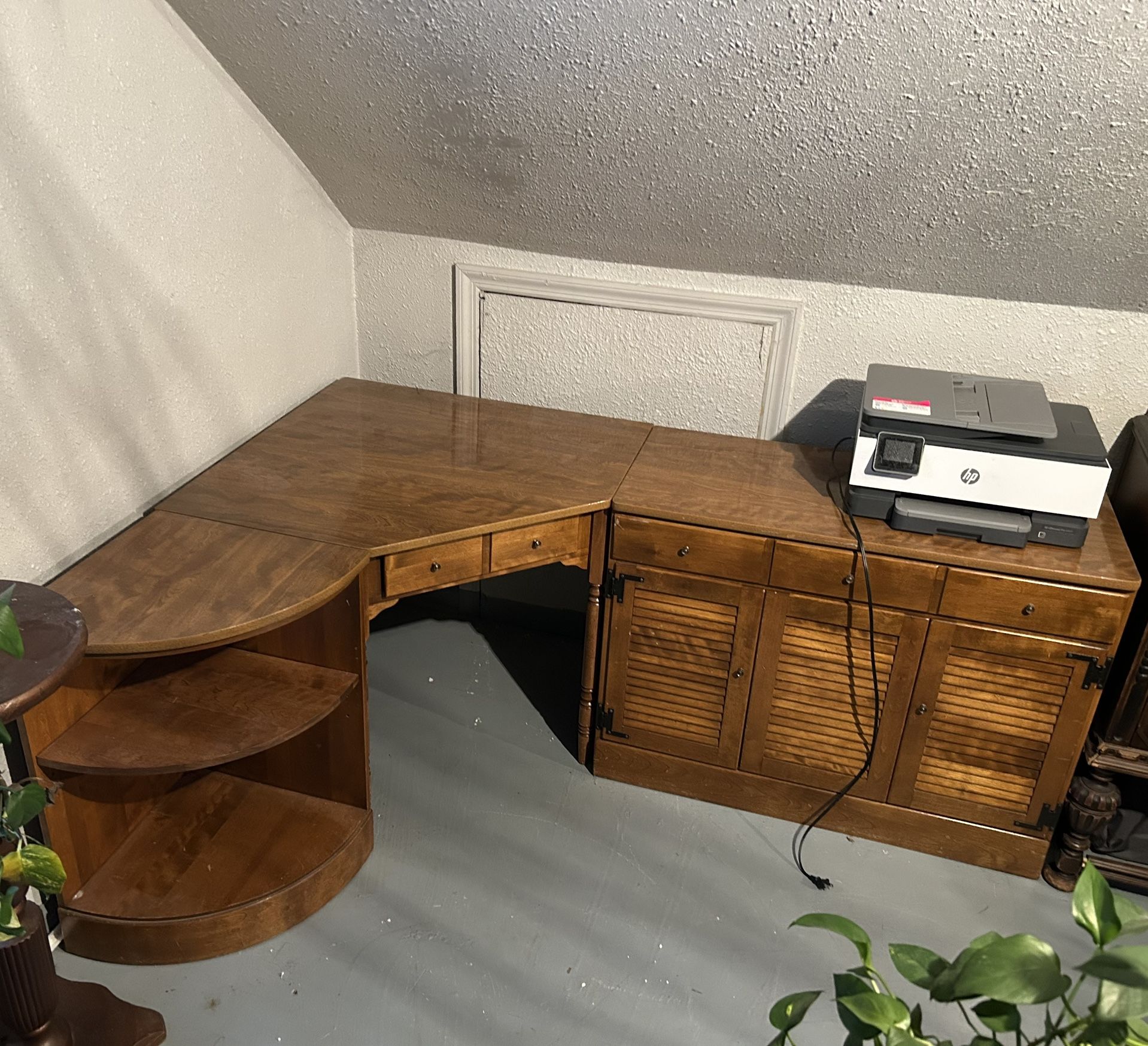 Ethan Allen 4 Piece Desk