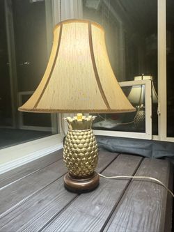 Vintage Pineapple Lamp Brass with Wooden Base, Mid century modern, Desk lamp, Bedside Lamp 