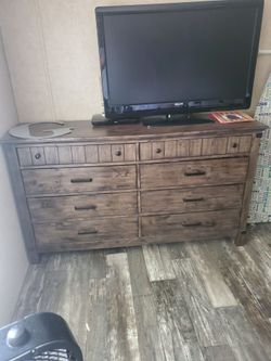 King Bedroom Set