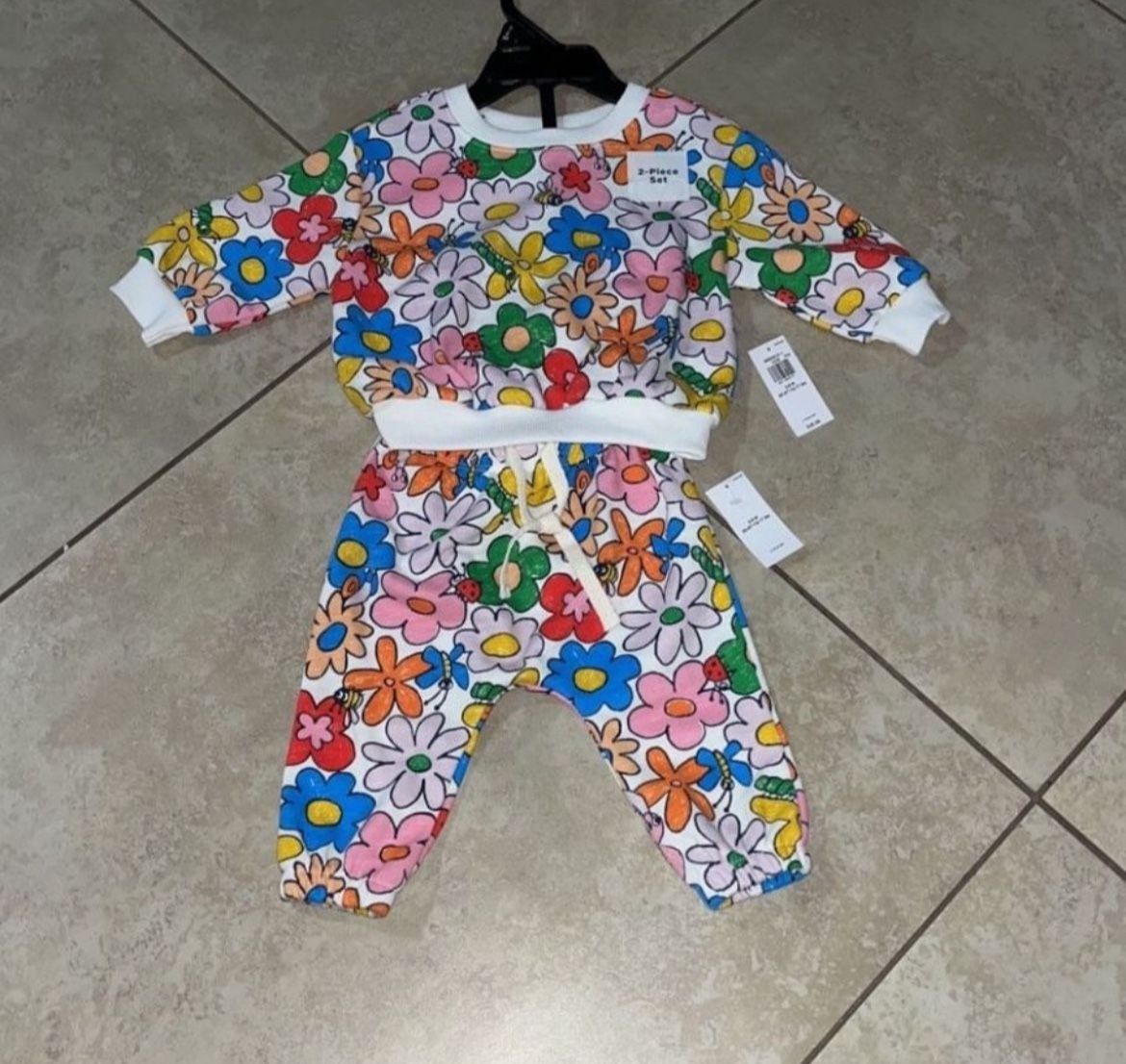 Old Navy Toddler Girl’s Sweatshirt and Jogger Pants Set, Size 3-6 Months 