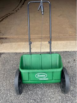 Scott’s 1000 spreader