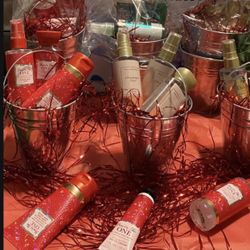 VALENTINE BASKETS LARGE $25 HAS LOTION , BODY WASH& BODY FRAGRANCE SPRAY / small $15 has Lotion, Body Wash & body fragrance Spray