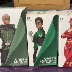 Lot Of 3 DC Comics Limited Edition Figures - The Flash/Green Lantern/Green Arrow